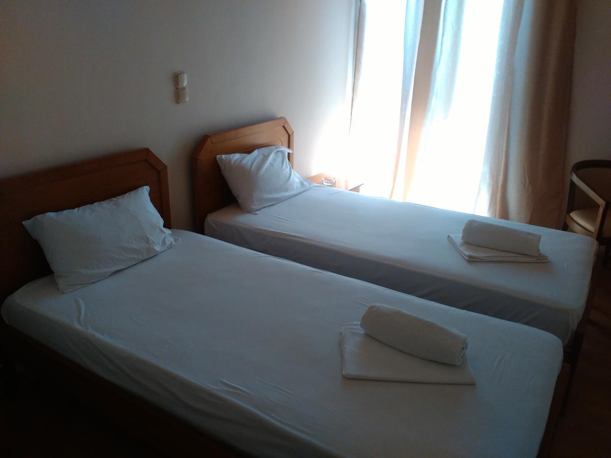 Glaros Hotel Skaramangás Екстериор снимка