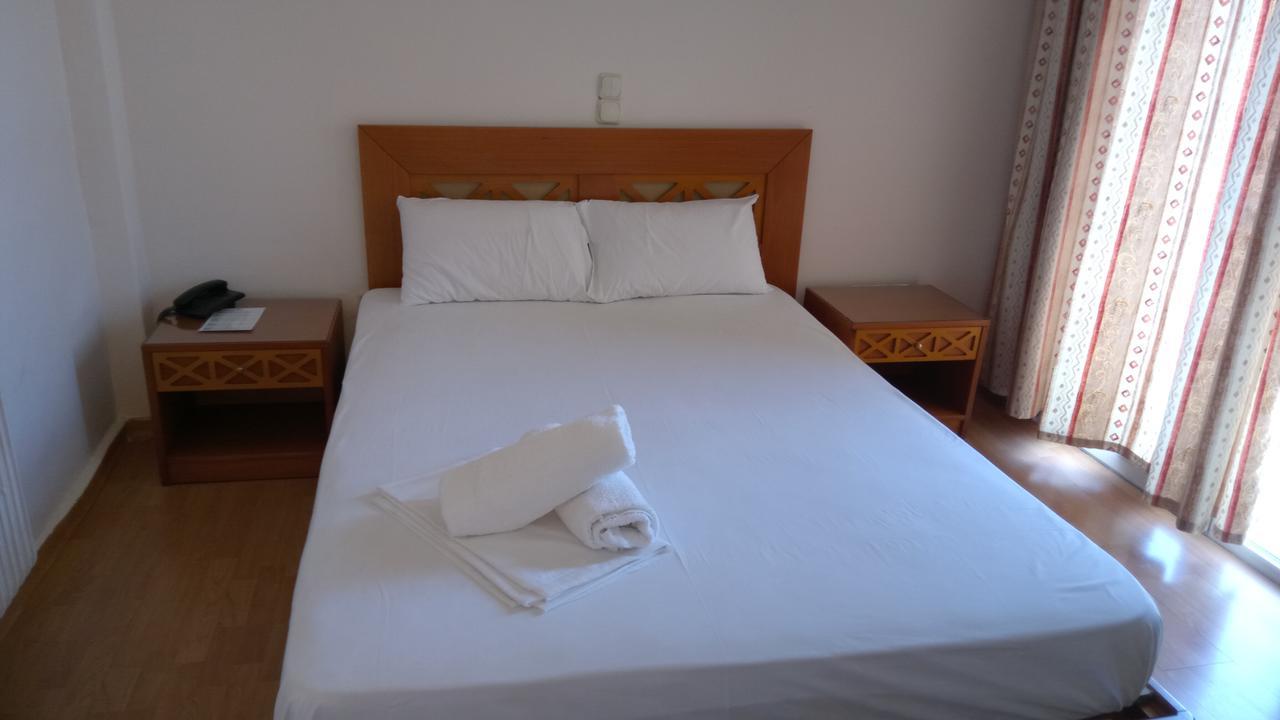Glaros Hotel Skaramangás Екстериор снимка